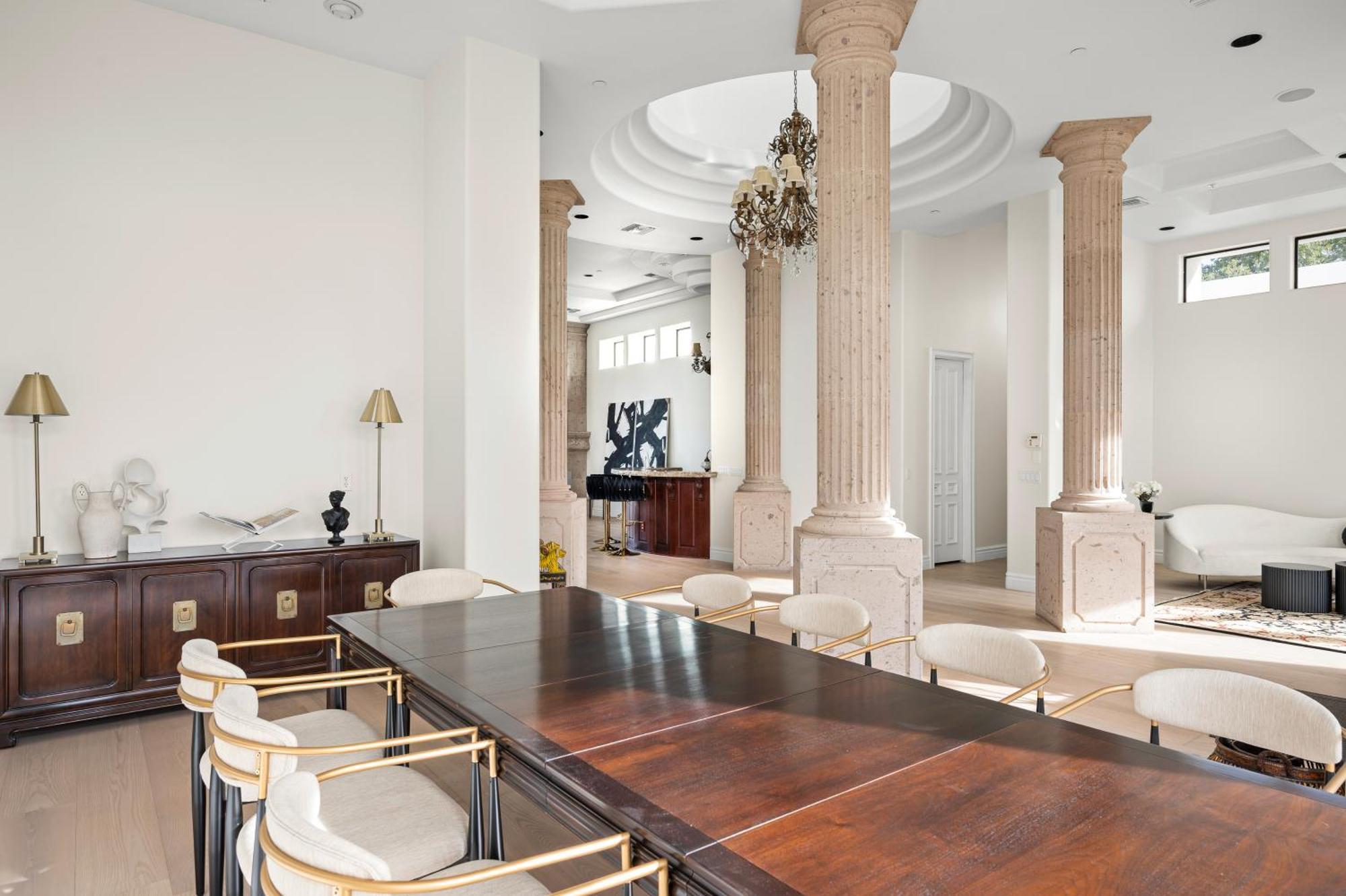 Mystique Paradise Modern Mixed With Eclectic Treasure Scottsdale
