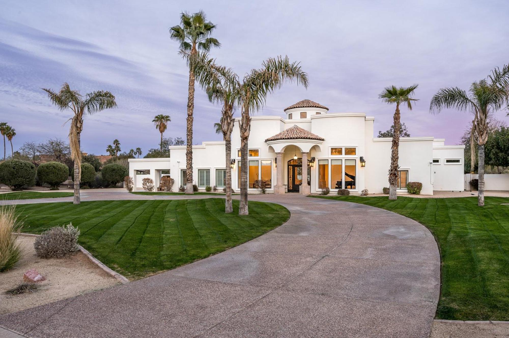 Mystique Paradise Modern Mixed With Eclectic Treasure Holiday home *