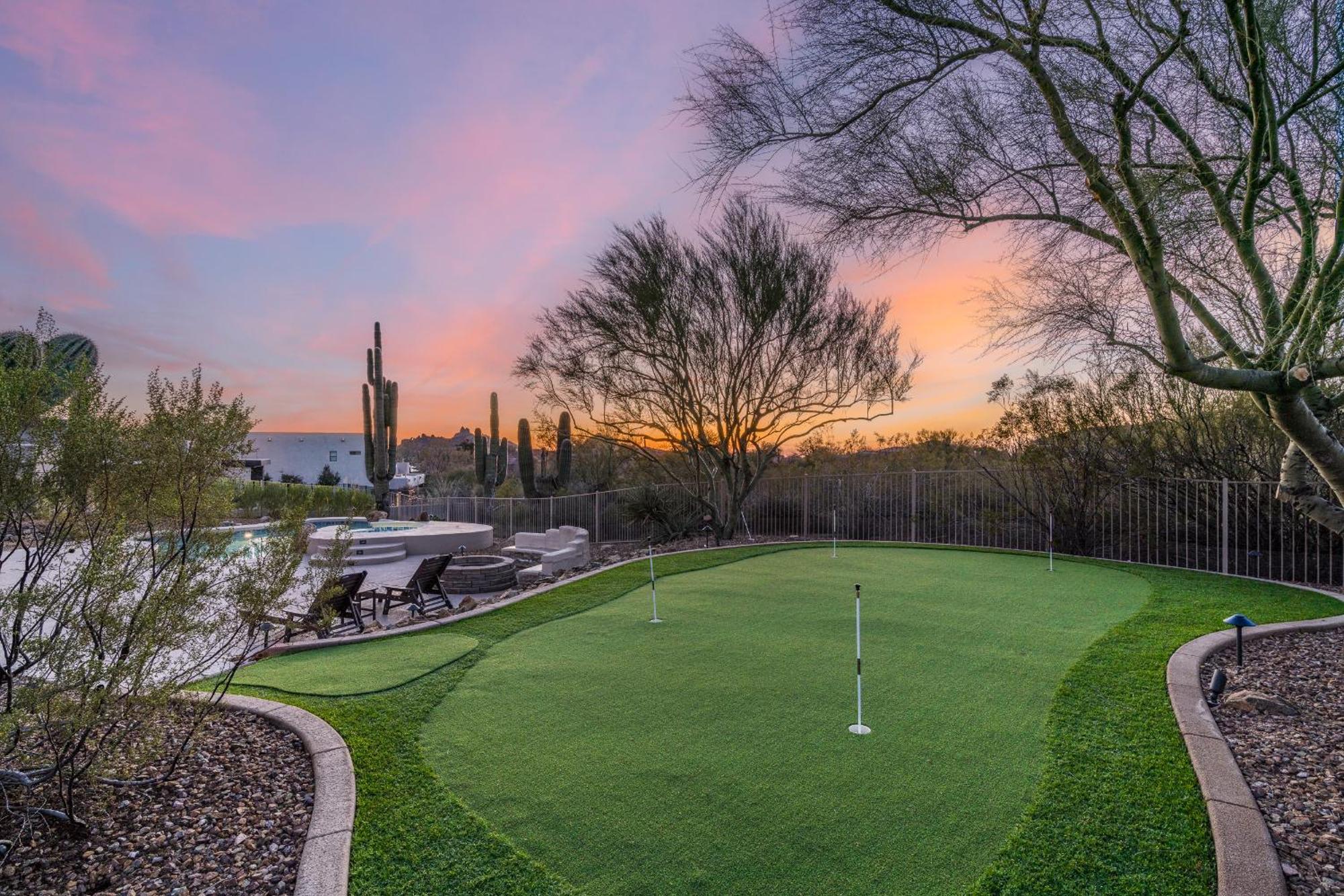Pinnacle Perfection By Porter Heated Pool W Outdoor Putting