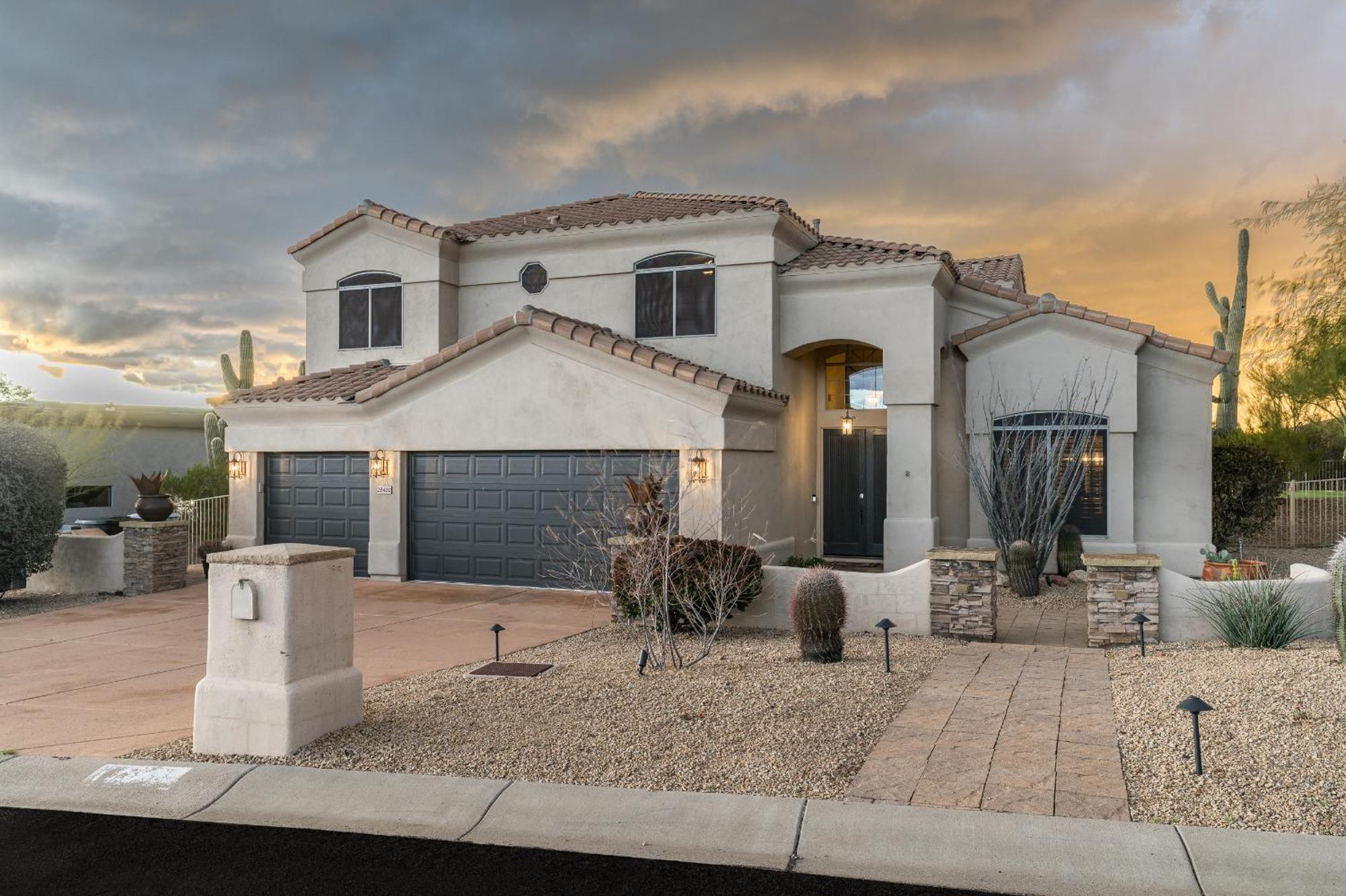 Pinnacle Perfection By Porter Heated Pool W Outdoor Putting Holiday home Scottsdale