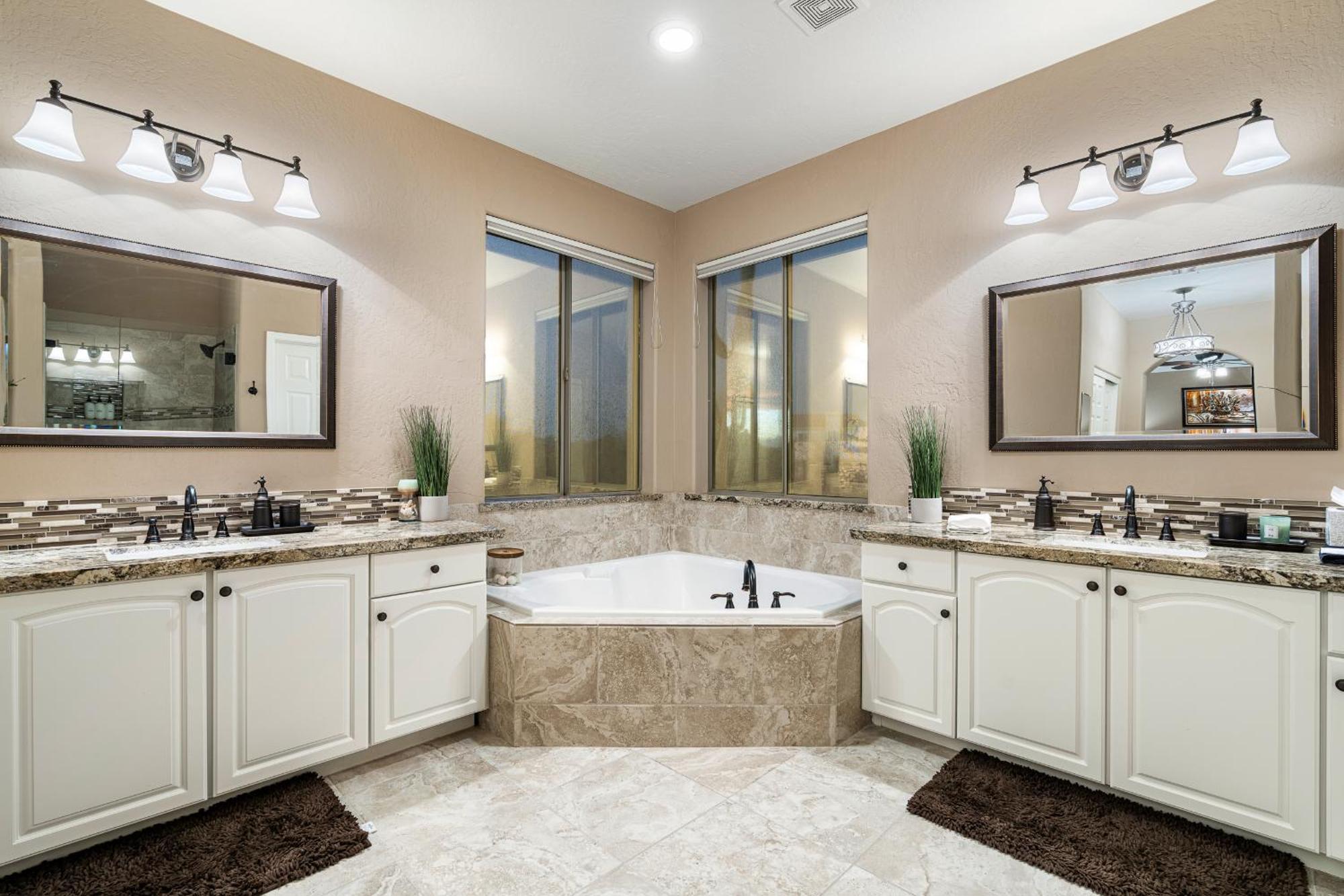 Pinnacle Perfection By Porter Heated Pool W Outdoor Putting *