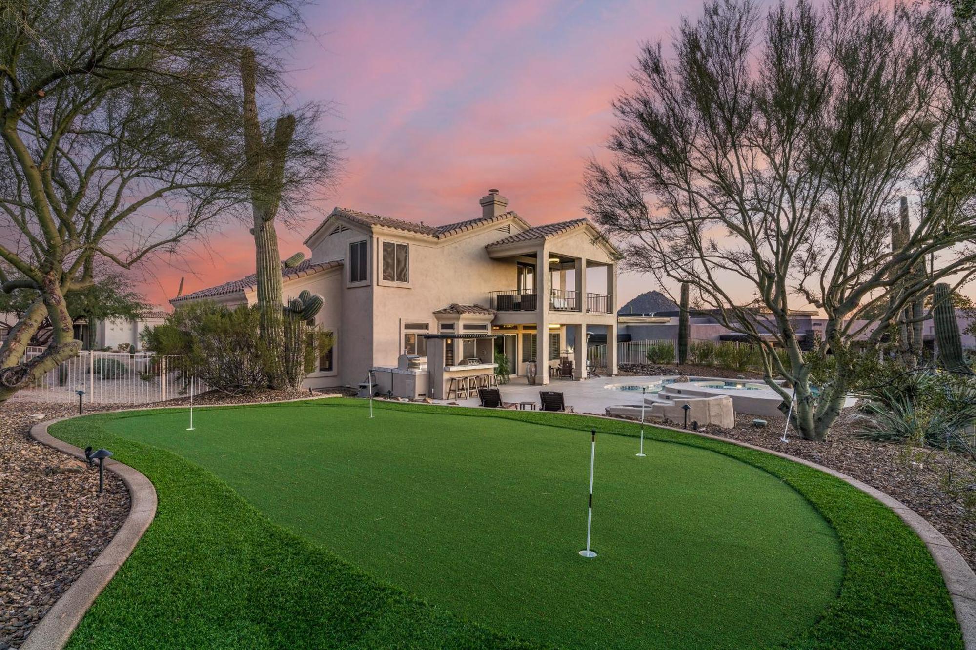 Holiday home Pinnacle Perfection By Porter Heated Pool W Outdoor Putting Scottsdale