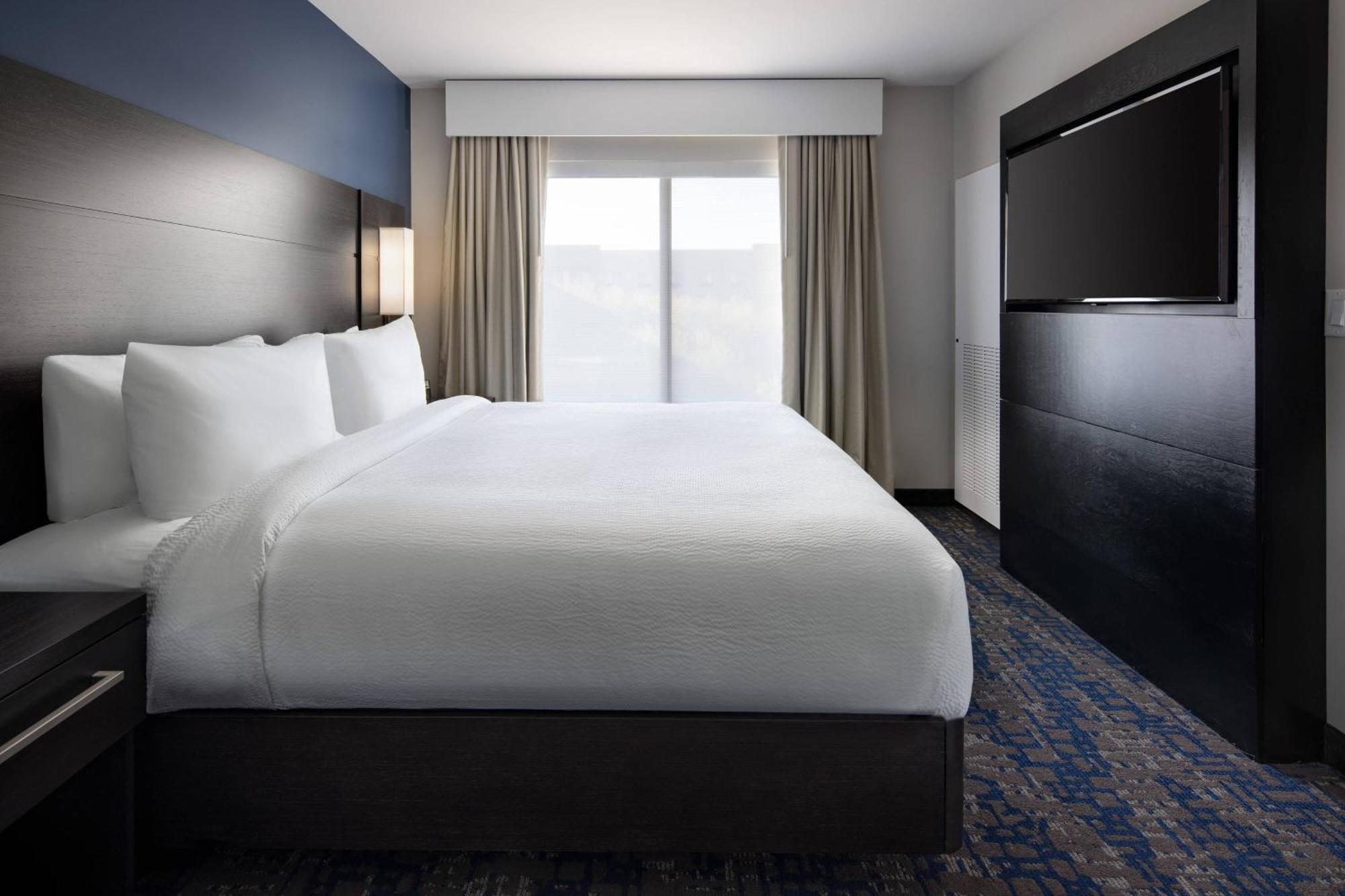 By Marriott Salt River Hotel 3*