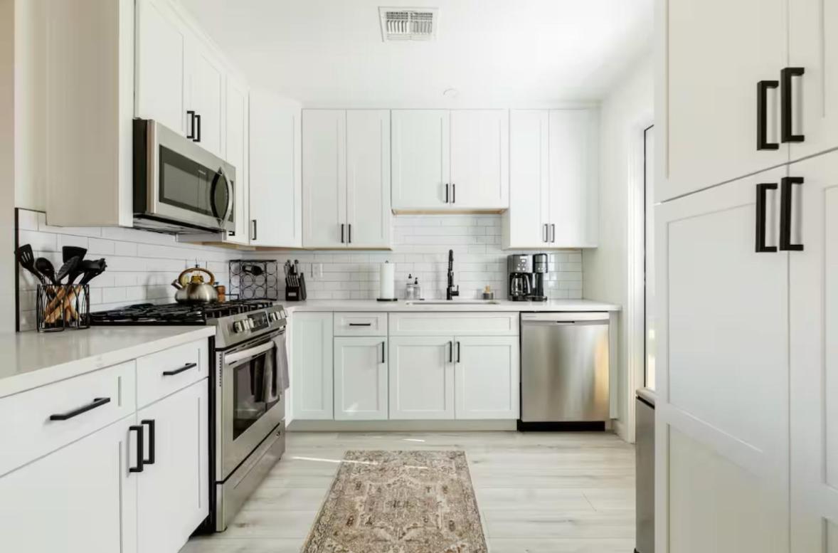 Old Town Cactus Casa With Master, Hot Tub, Putt Putt Holiday home Scottsdale