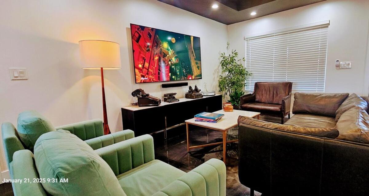 5 Bdr 4 Bth Walk To Old Town 12 Min Airport Pool Table Scottsdale