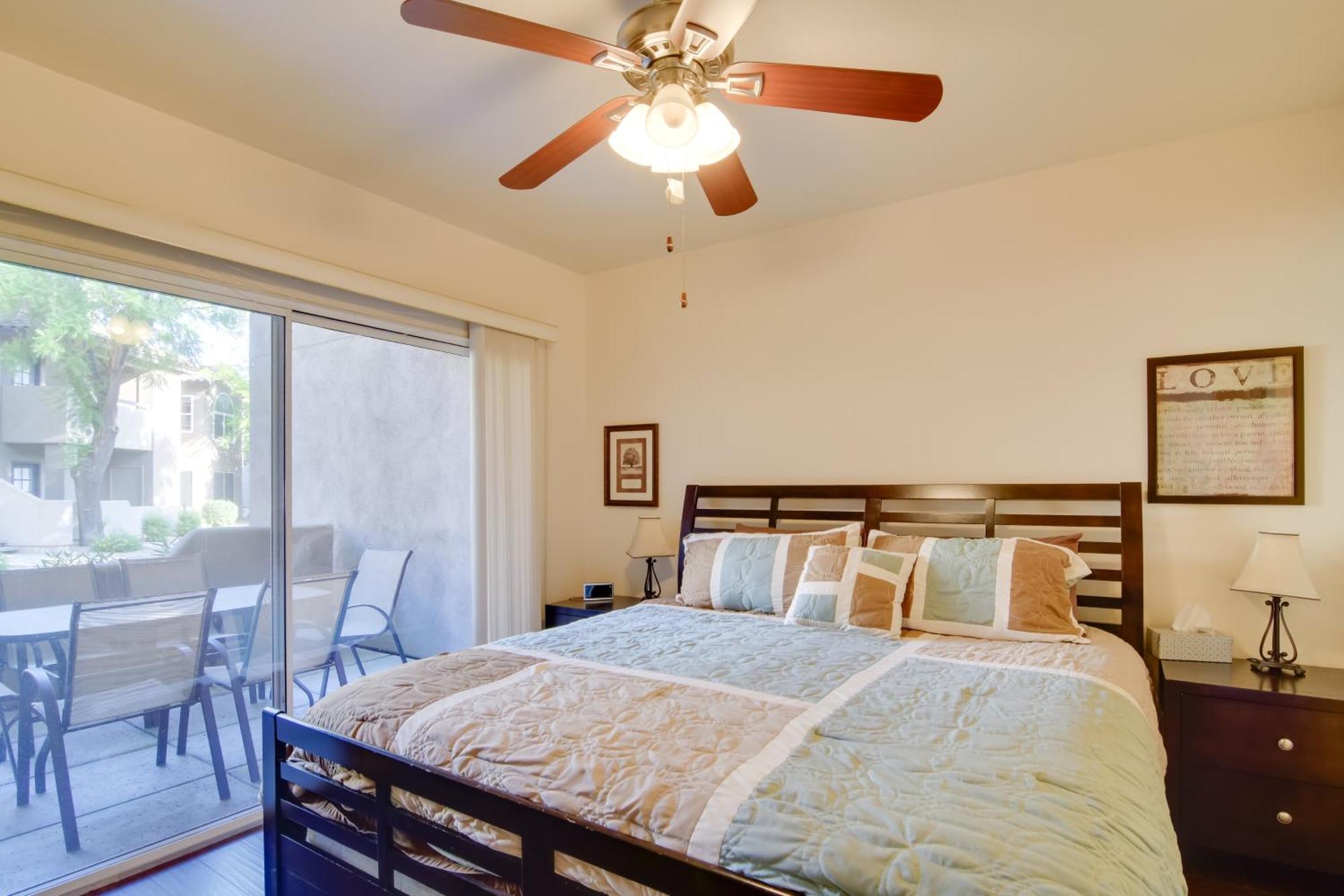 Apartment Community Pool, Walkable Area Scottsdale