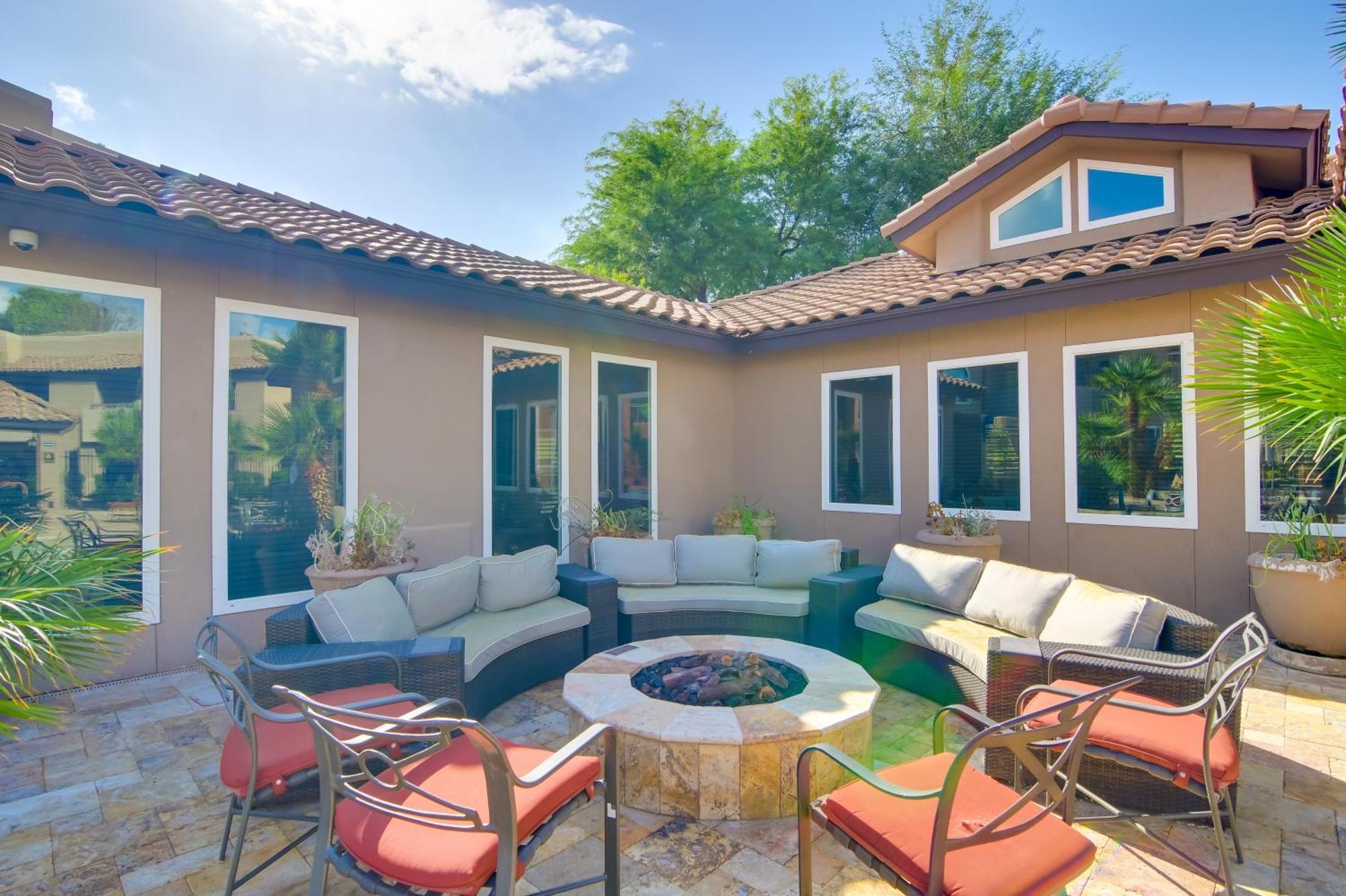 Apartment Community Pool, Walkable Area Scottsdale