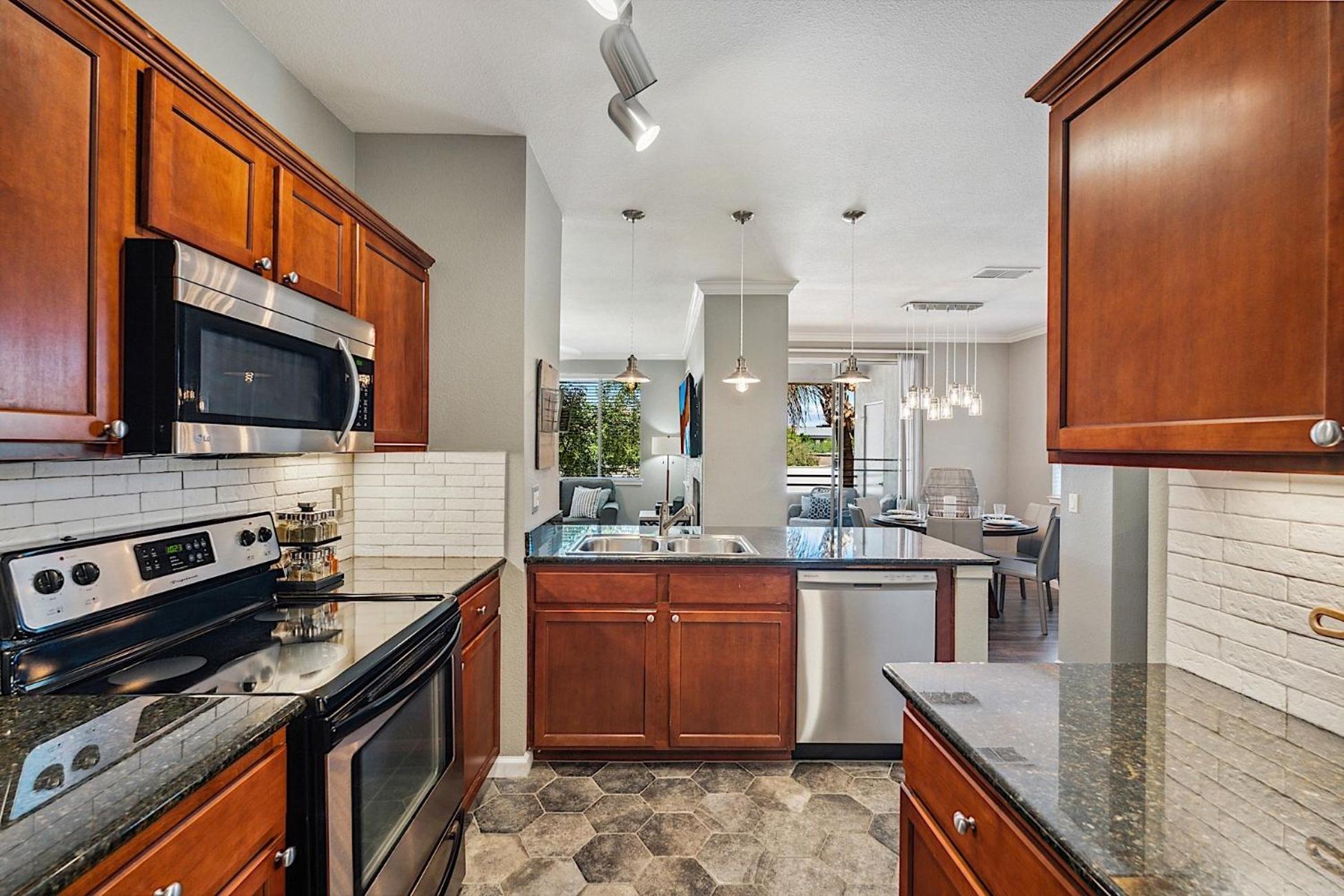 Holiday home At The Plaza Modern Resort-style 5069