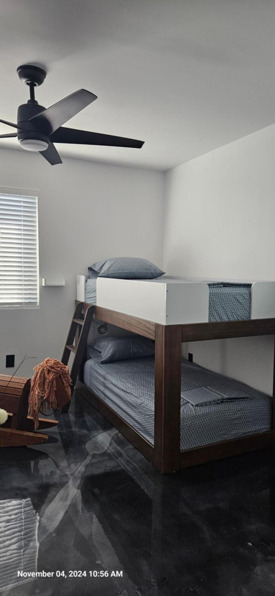 5 Bdr 4 Bth Walk To Old Town 12 Min Airport Pool Table