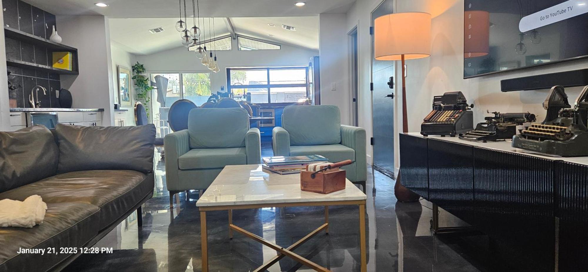 5 Bdr 4 Bth Walk To Old Town 12 Min Airport Pool Table