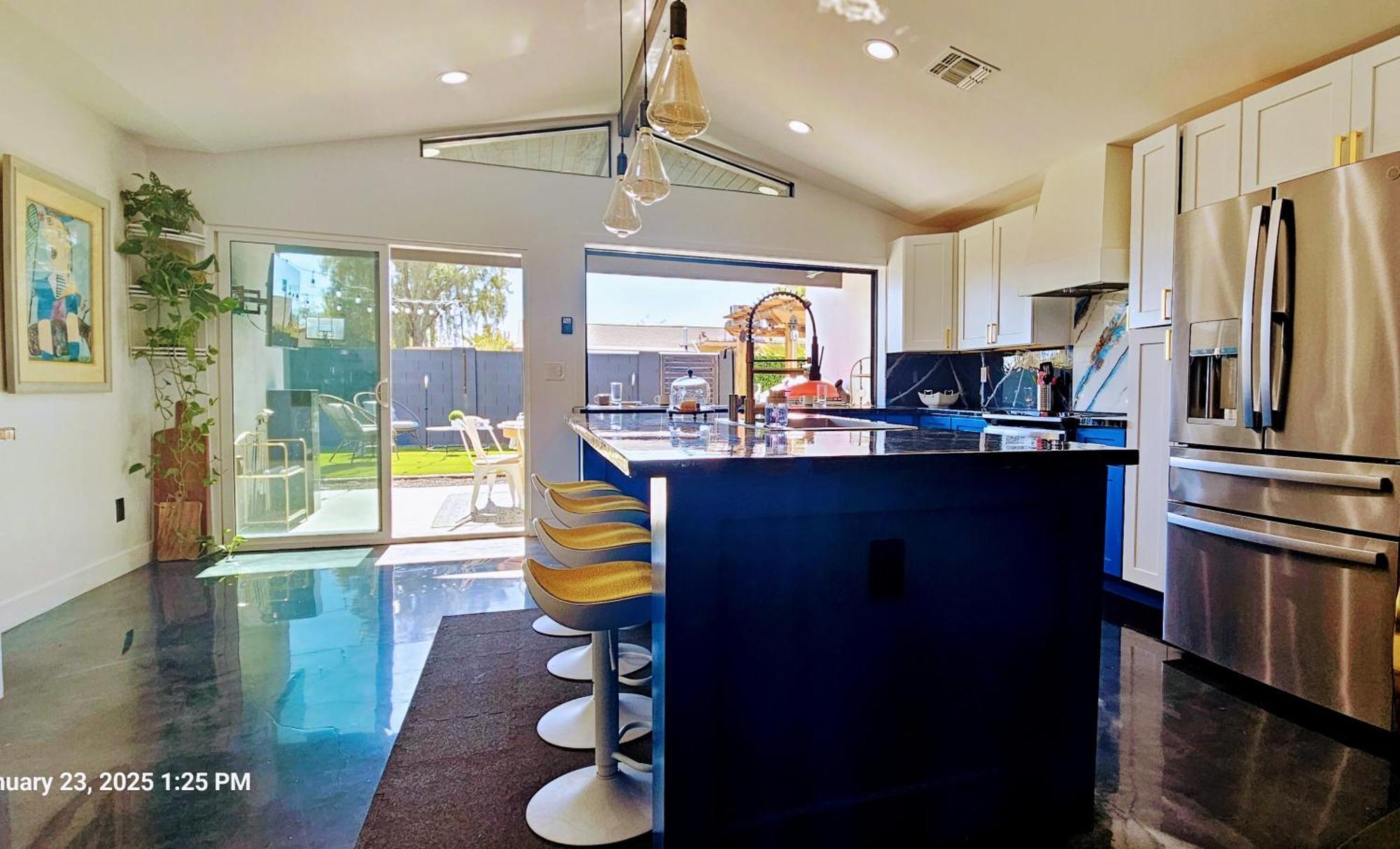 5 Bdr 4 Bth Walk To Old Town 12 Min Airport Pool Table