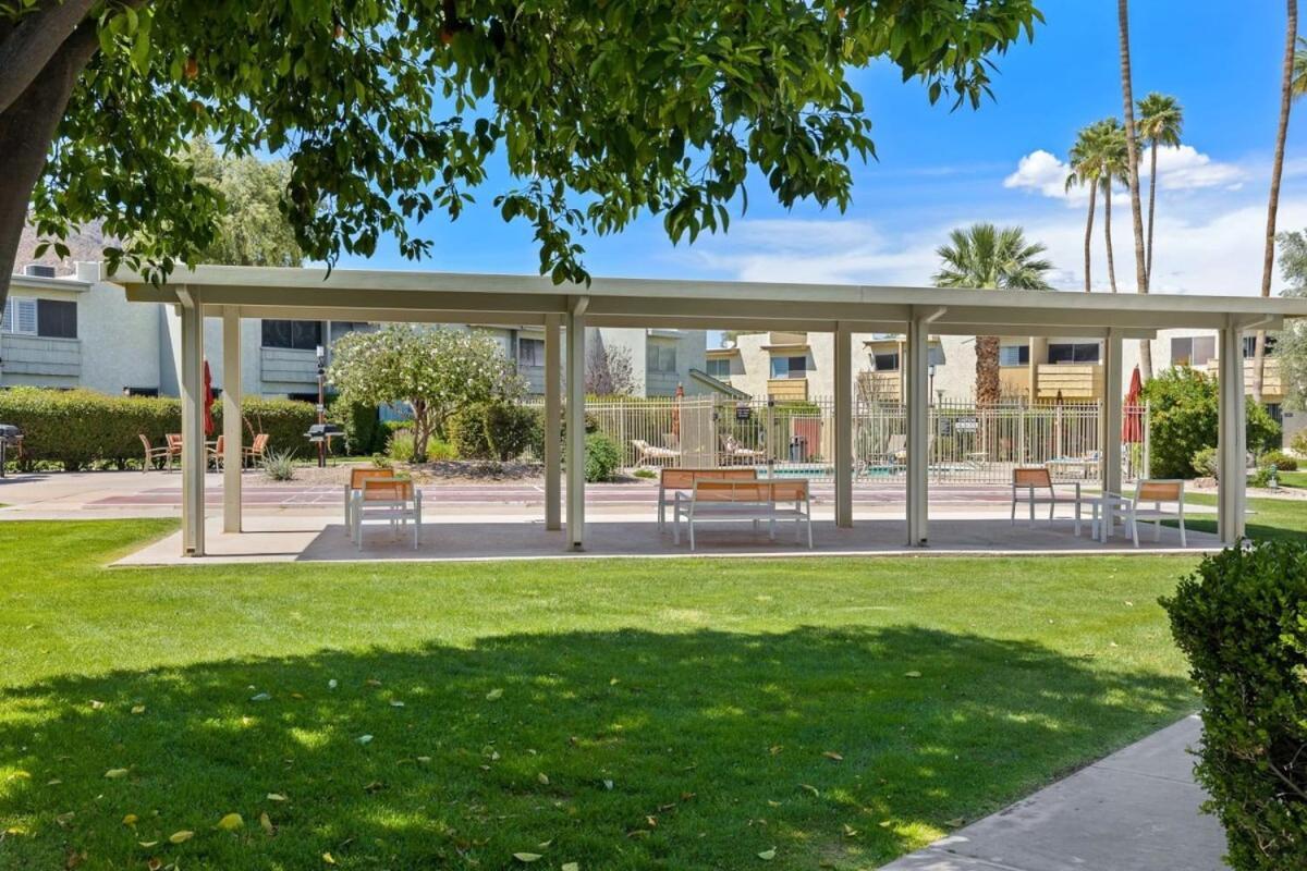Camelback 446 At Fashion Square Scottsdale