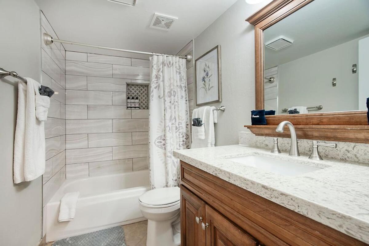 - Two Bedroom Townhouse Apartment Scottsdale