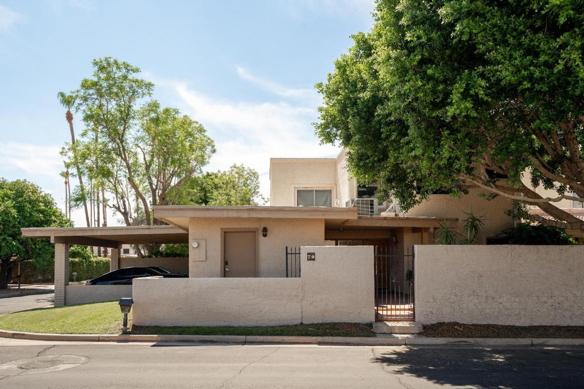 Casa Del Monte- Old Town Gem With Pool & Tennis Holiday home Scottsdale