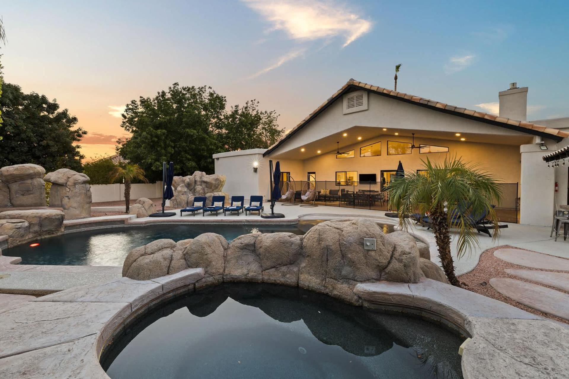 Sweetwater Luxury - Pool Volleyball & Holiday home *