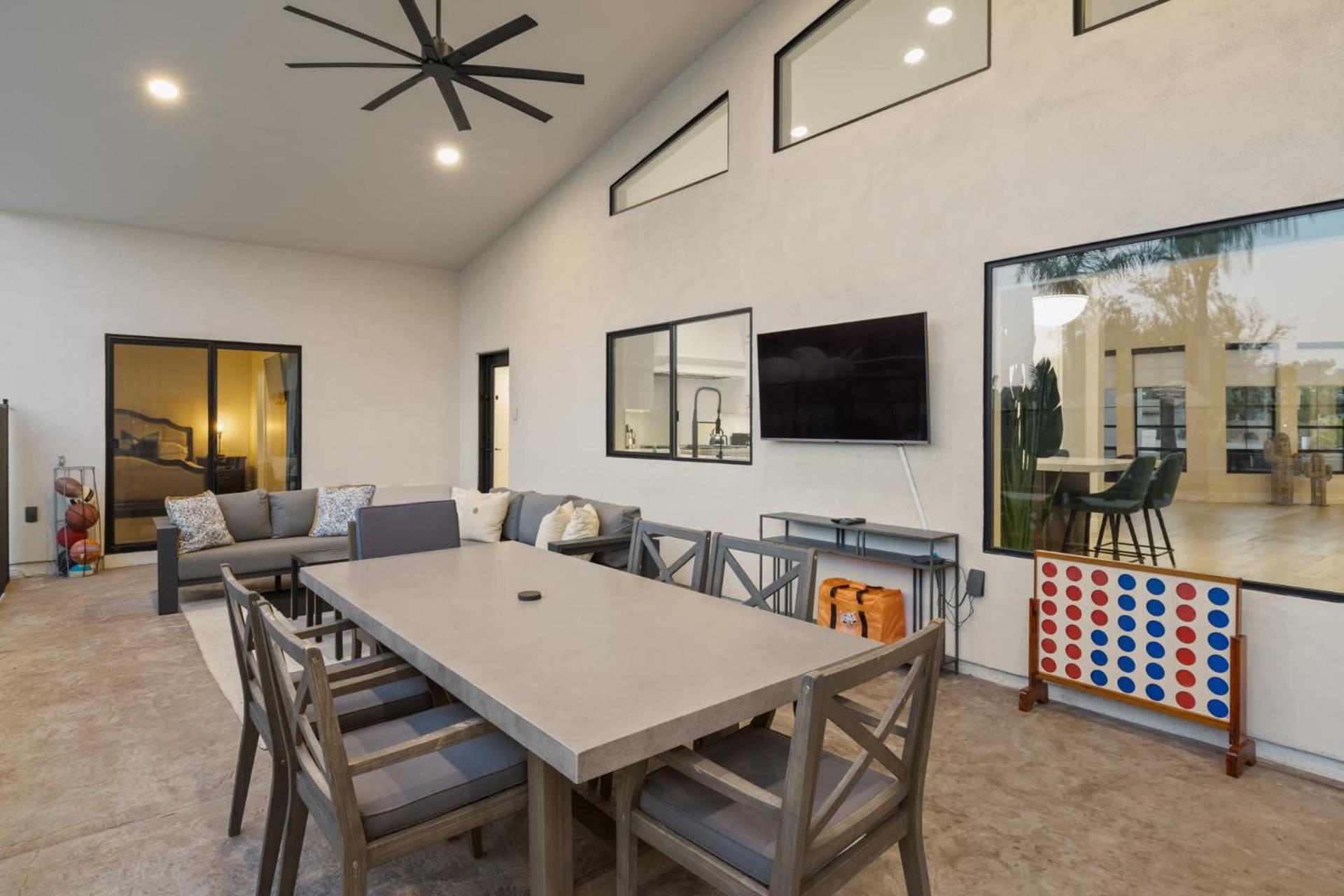 Sweetwater Luxury - Pool Volleyball & Holiday home *