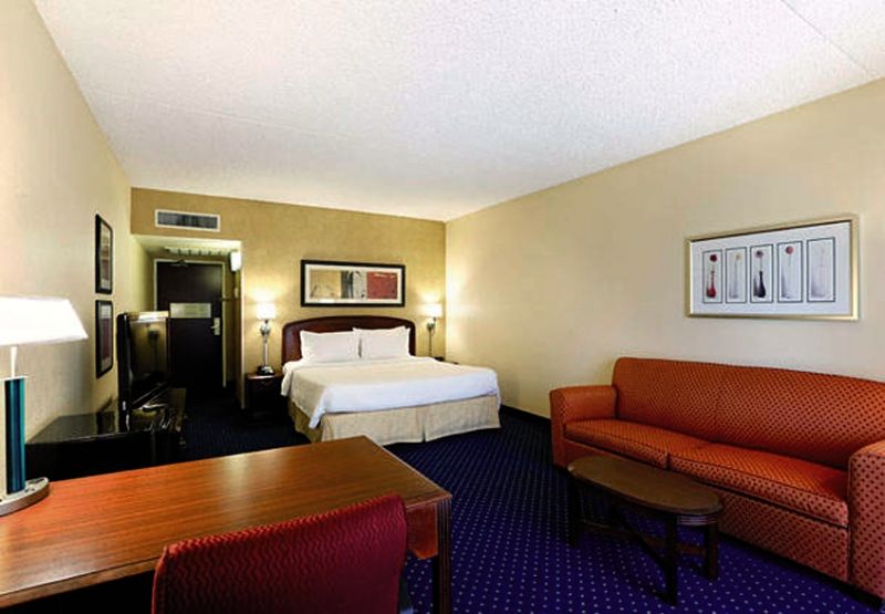 Courtyard By Marriott Old Town Hotel