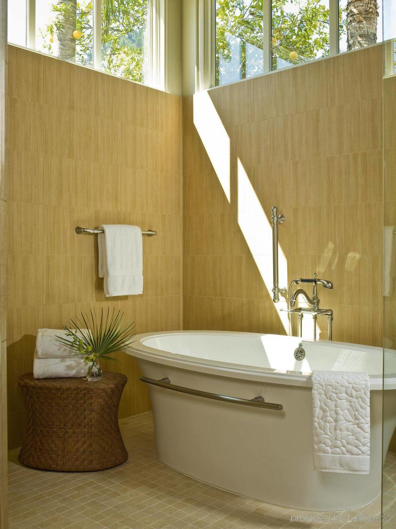 Phoenician Residences, A Luxury Collection Club,