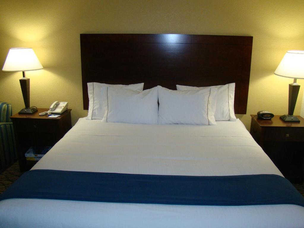 Express North By Ihg Hotel