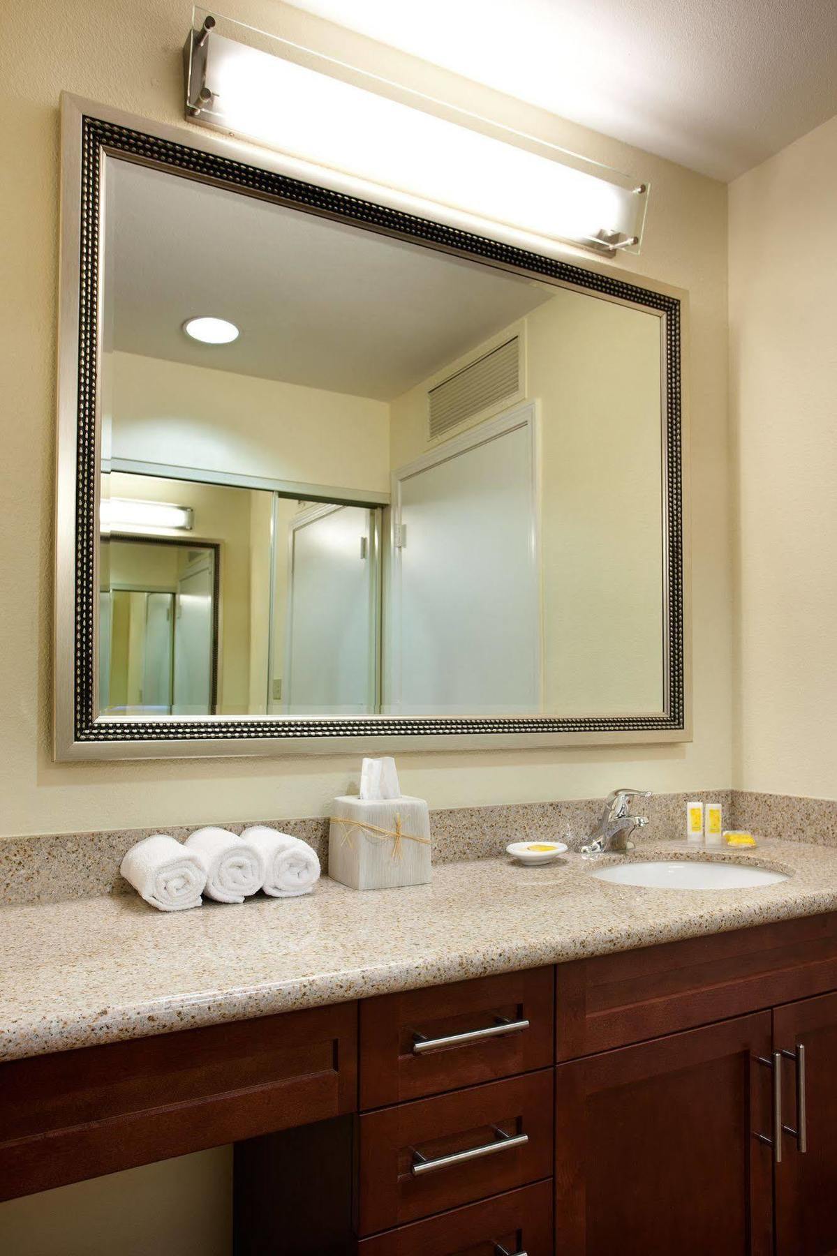 Sonesta Es Paradise Valley Hotel 3*
