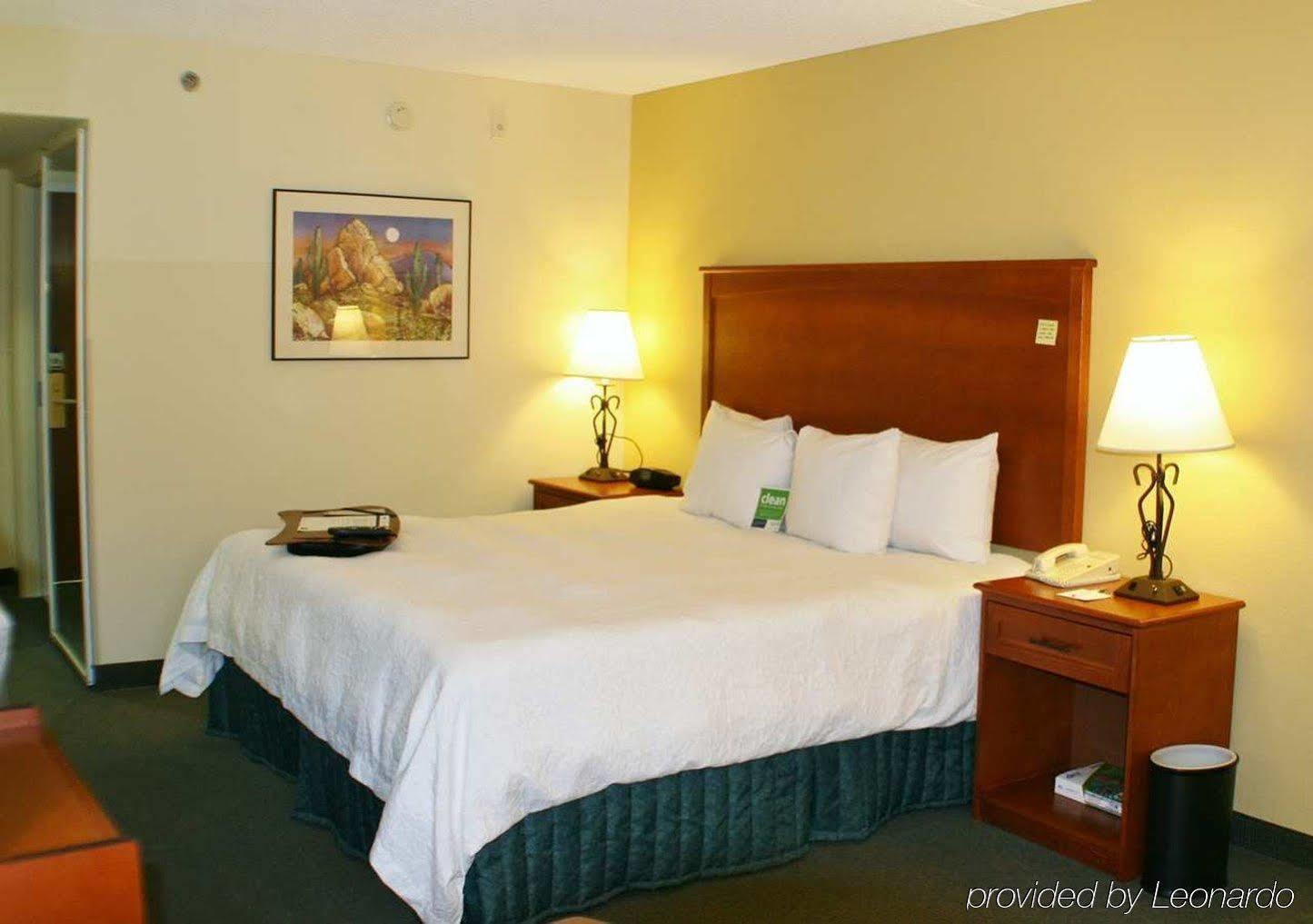 Hotel Hampton & On Shea Blvd