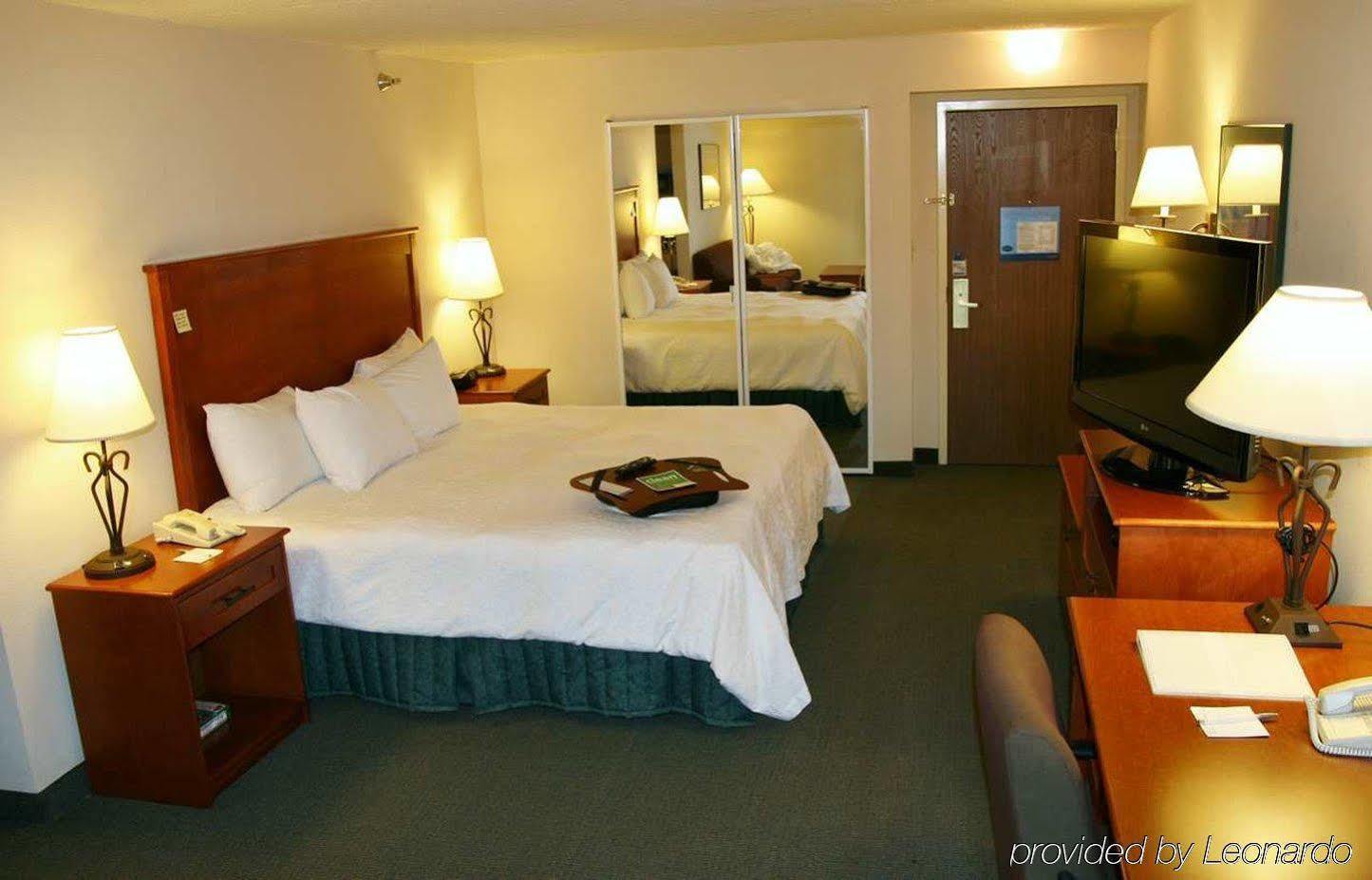 Hotel Hampton & On Shea Blvd Scottsdale