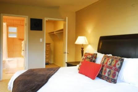 Hotel Smoketree And Bungalows 3*