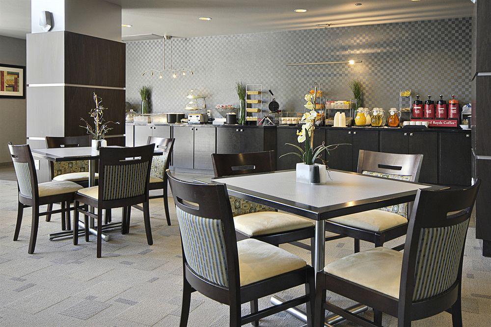 Hotel North- Airpark By Ihg